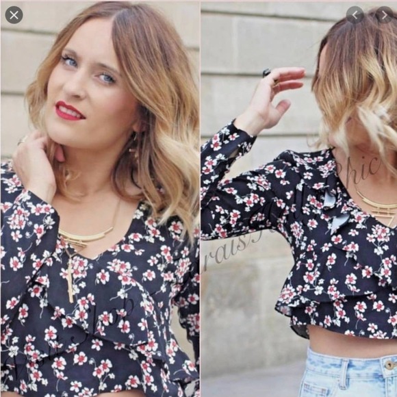 Cute Zara Crop Top XL Cherry Blossom from Zara's Trafaluc Collection Blouse - Picture 11 of 11